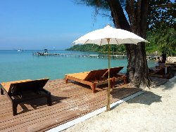 ที่นอนอาบแดดขนาดใหญ่สำหรับลูกค้าของเกาะกูดรีสอร์ท